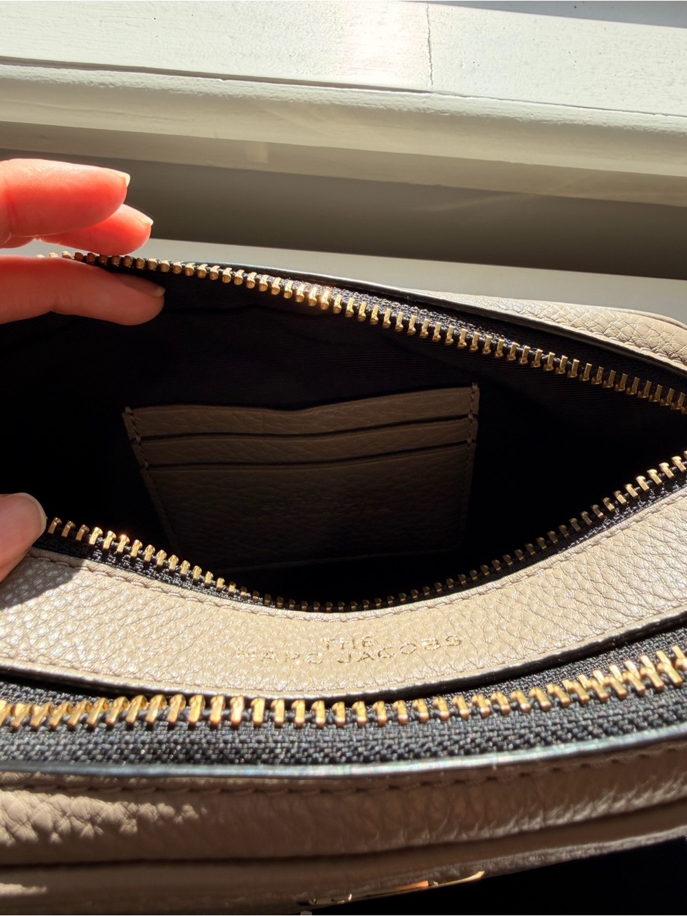Marc Jacobs Taupe Leather Double Zip Crossbody Camera Bag with Gold Hardware - Picture 3 of 5